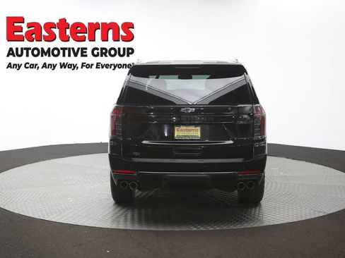 Used 2025 Chevrolet Suburban Z71 AWD/4WD image 39