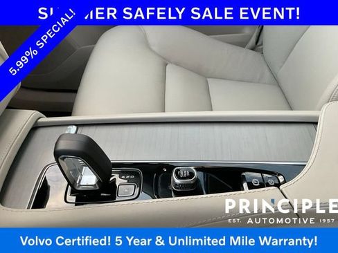Certified 2024 Volvo XC90 B5 Core AWD/4WD image 19