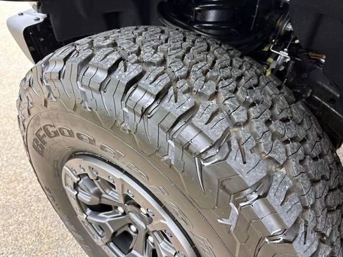 Used 2024 Ford Bronco Raptor w/ Interior Carbon Fiber Pack 6 image 8