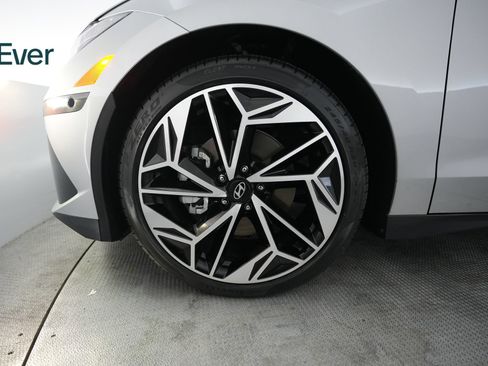 Used 2024 Hyundai Ioniq 6 Limited RWD image 19
