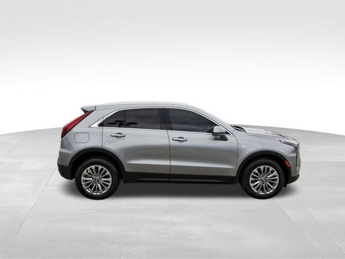 Used 2025 Cadillac XT4 Premium Luxury FWD image 5
