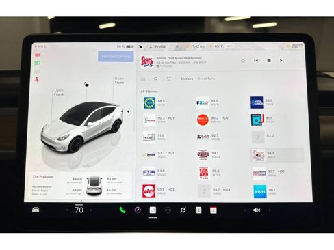 Used 2023 Tesla Model Y Performance image 33