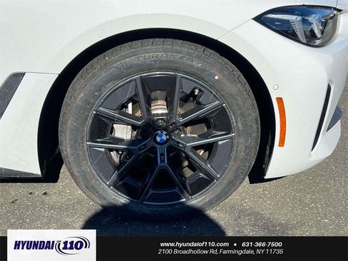 Used 2025 BMW i4 xDrive40i w/ Parking Assistance Package image 9