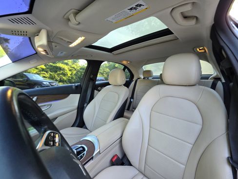 Used 2019 Mercedes-Benz C 300 4MATIC Sedan image 10