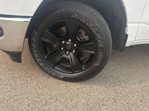 Used 2019 RAM 1500 Big Horn AWD/4WD image 2