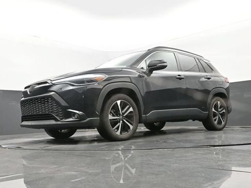 Used 2023 Toyota Corolla Cross AWD Hybrid w/ Convenience Package image 12