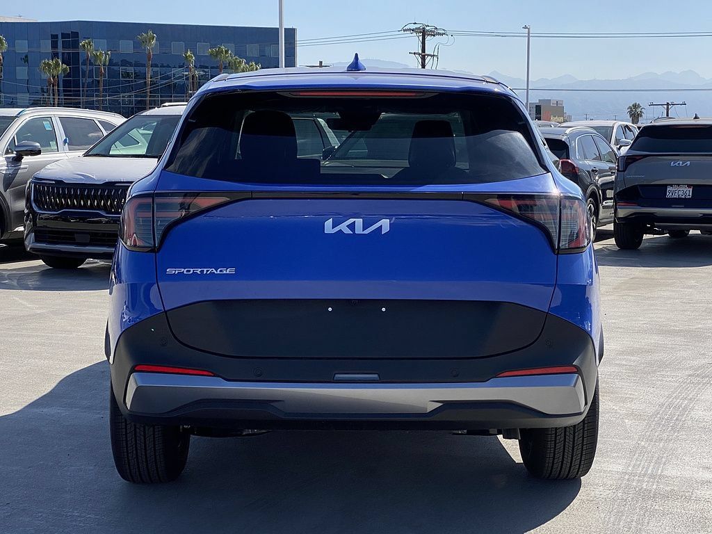 New 2026 Kia Sportage EX w/ EX Panorama Roof Package FWD image 5
