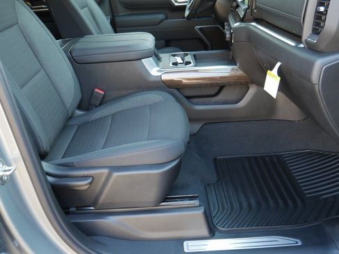 New 2026 Chevrolet Silverado 3500 LT image 21