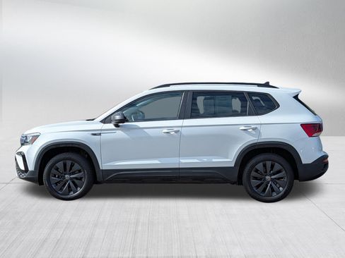Certified 2024 Volkswagen Taos S FWD image 4