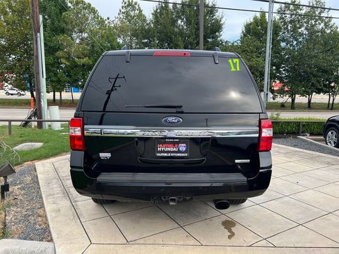 Used 2017 Ford Expedition XLT w/ Equipment Group 202A RWD image 13