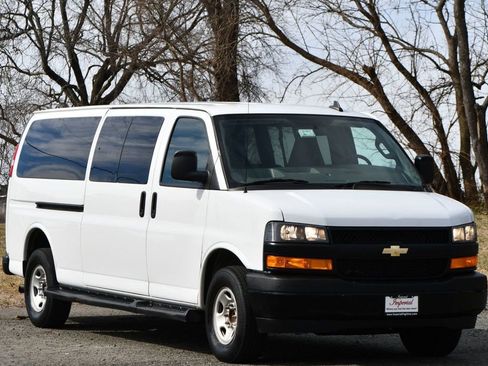 Used 2022 Chevrolet Express 3500 LS image 11