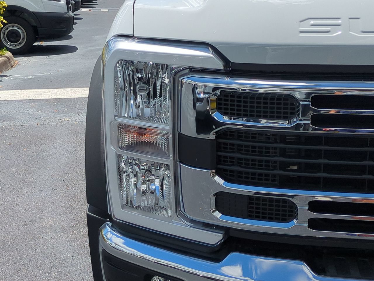 New 2026 Ford F550 4x4 Crew Cab image 10