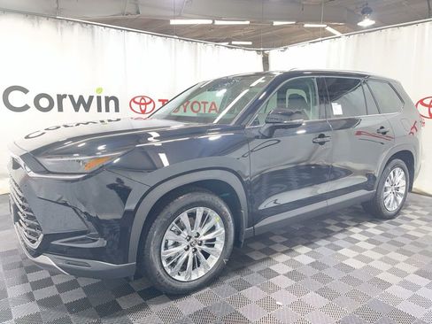 Used 2026 Toyota Grand Highlander Platinum image 3