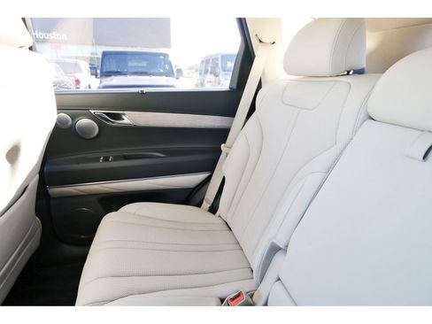 Used 2025 Genesis GV80 2.5T Advanced image 13