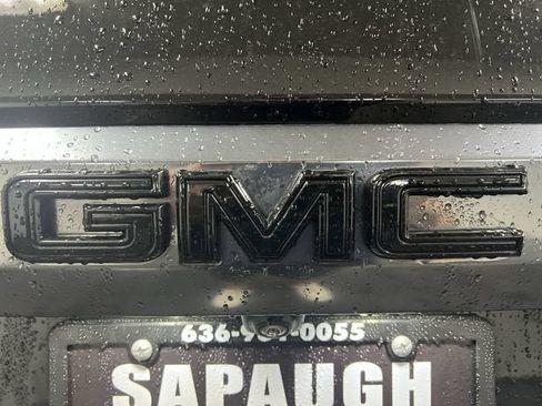 Certified 2023 GMC Yukon AT4 w/ AT4 Premium Plus Package AWD/4WD image 32