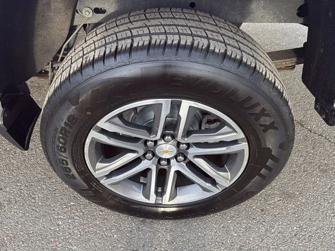 Used 2021 Chevrolet Colorado W/T w/ Custom Special Edition image 9