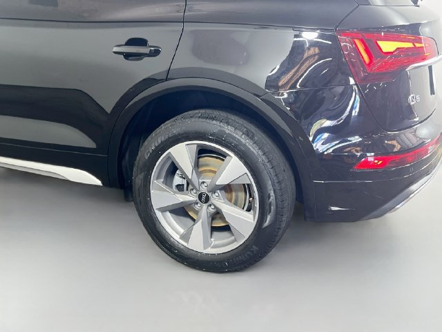 Used 2023 Audi Q5 2.0T Premium Plus w/ Premium Plus Package AWD/4WD image 24