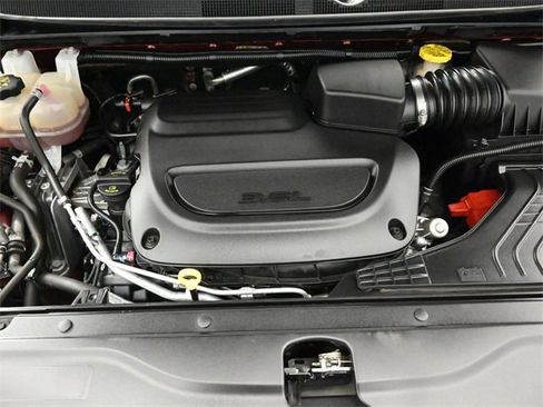 Used 2020 Chrysler Pacifica Limited w/ Advanced Safetytec Group image 33