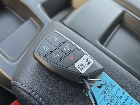 Used 2022 GMC Sierra 1500 SLE w/ Preferred Package image 32