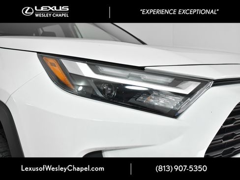 Used 2023 Toyota RAV4 AWD Hybrid image 3