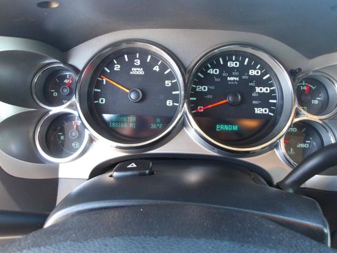 Used 2011 Chevrolet Silverado 1500 LT w/ Regional Value Package AWD/4WD image 21