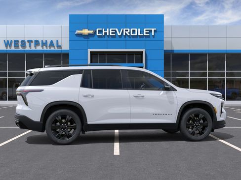 New 2027 Chevrolet Traverse LT w/ Midnight/Sport Edition AWD/4WD image 5