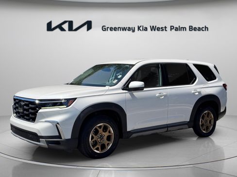 Used 2024 Honda Pilot EX-L image 3