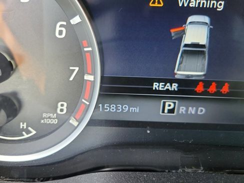 Used 2024 Nissan Titan SV w/ SV Convenience Package image 32