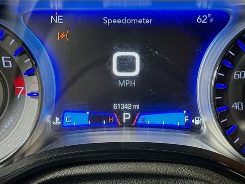Used 2019 Chrysler 300 S AWD/4WD image 18