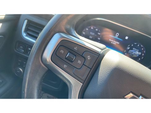 Used 2022 Chevrolet Suburban Z71 w/ Luxury Package AWD/4WD image 20