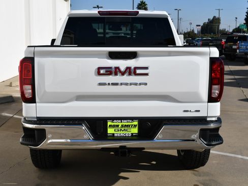 New 2026 GMC Sierra 1500 SLE w/ Preferred Package image 7