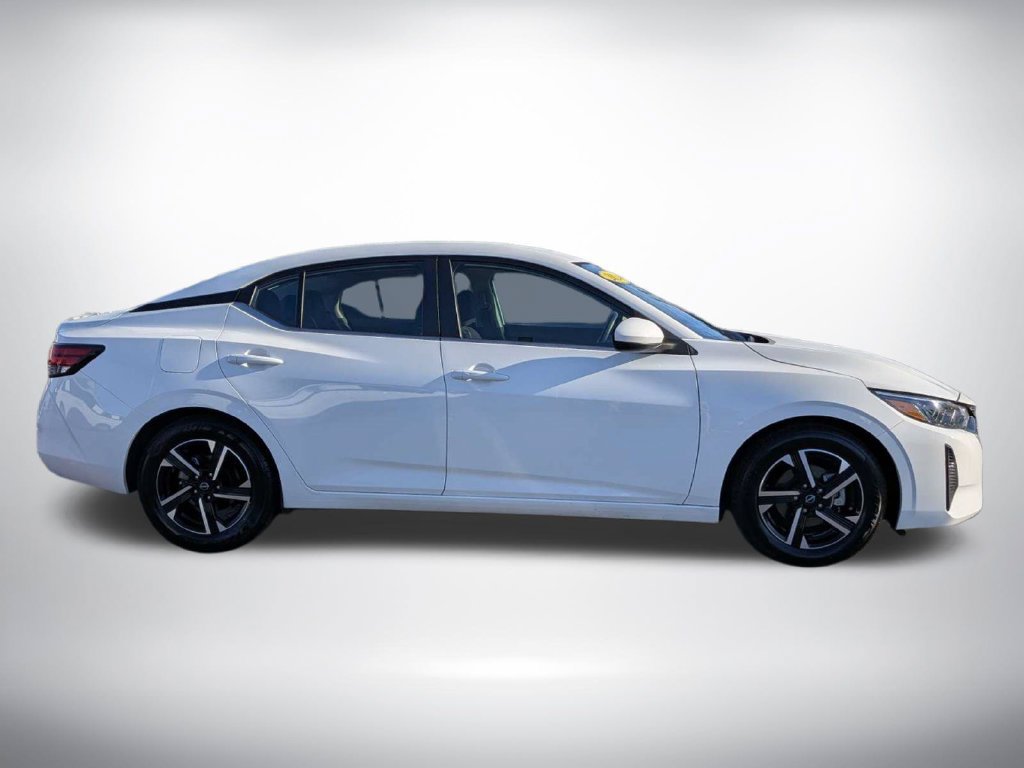 Used 2024 Nissan Sentra SV FWD image 3