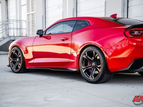 Used 2017 Chevrolet Camaro SS image 53