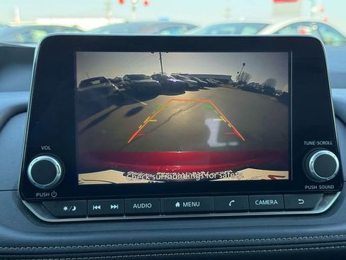 Certified 2025 Nissan Rogue S image 29