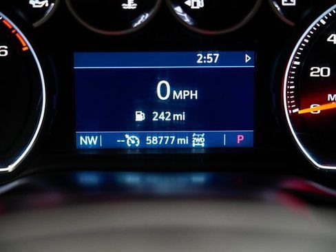 Used 2021 Chevrolet Silverado 1500 LT image 33