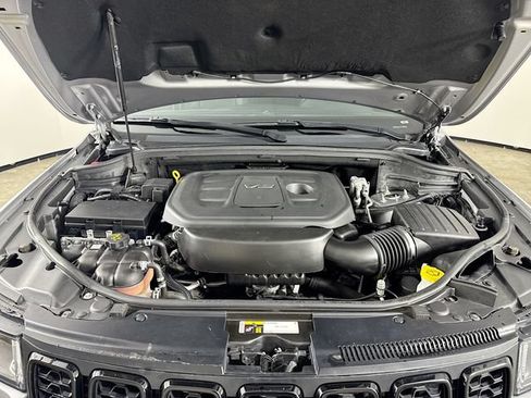 Used 2020 Jeep Grand Cherokee Altitude AWD/4WD image 34