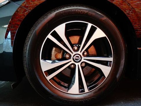Certified 2022 Nissan Sentra SV FWD image 61