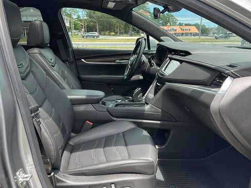 Used 2024 Cadillac XT5 Premium Luxury w/ Platinum Package AWD/4WD image 12