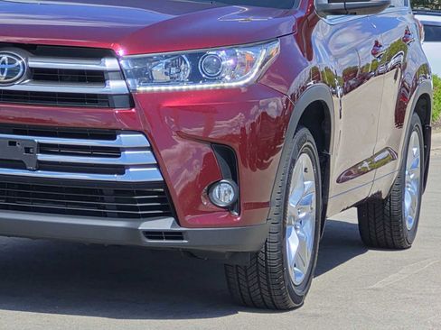 Used 2017 Toyota Highlander Limited AWD/4WD image 15