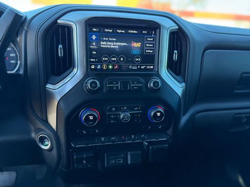 Used 2021 Chevrolet Silverado 2500 LTZ image 17