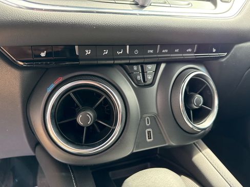 Certified 2024 Chevrolet Blazer LT w/ Convenience Package FWD image 18