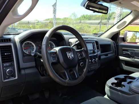 Used 2016 RAM 2500 Tradesman w/ Chrome Appearance Group AWD/4WD image 6