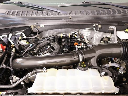 Used 2023 Ford Expedition Max XLT image 21