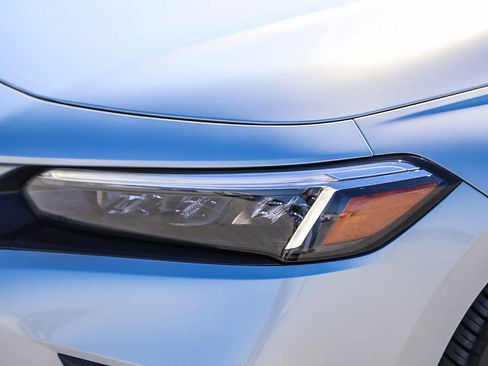 Used 2022 Honda Civic Touring image 8