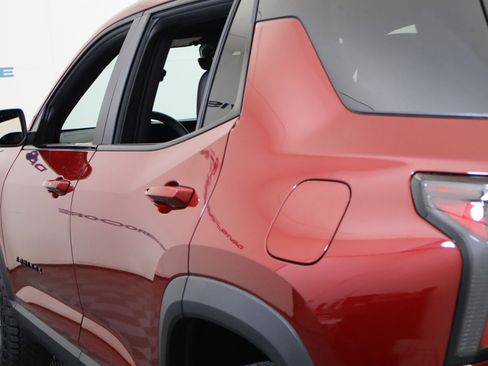 New 2026 Chevrolet Equinox ACTIV w/ Convenience Package III image 10