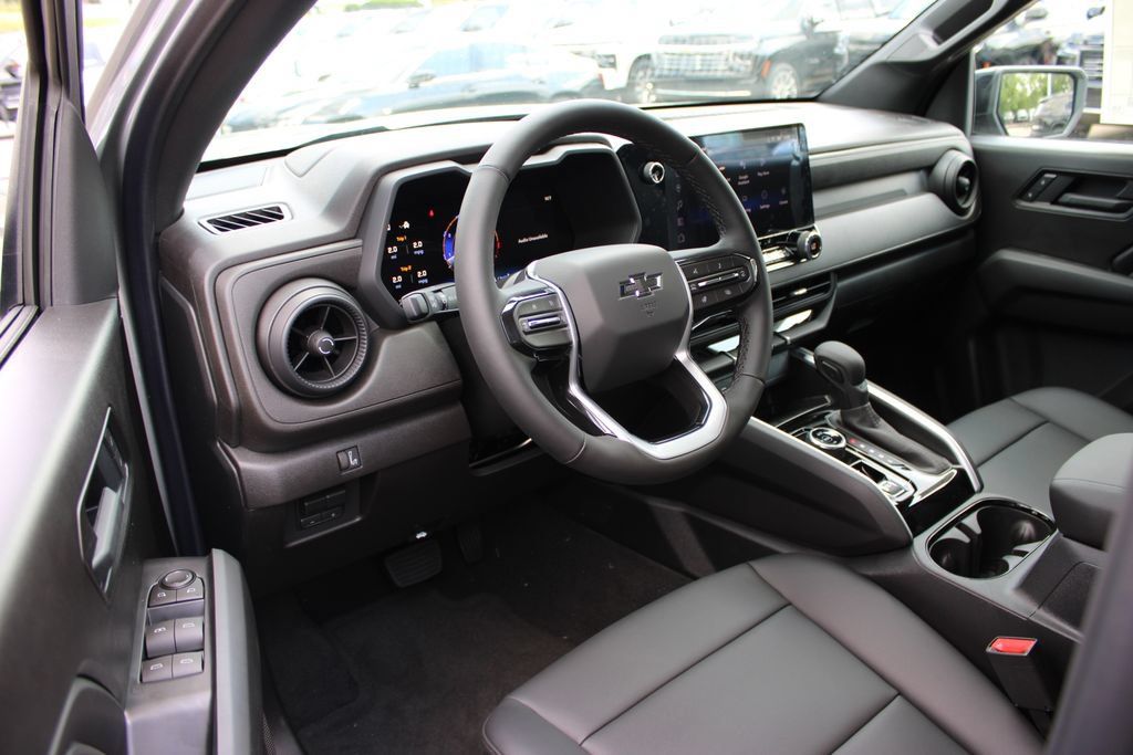 New 2026 Chevrolet Colorado Trail Boss w/ Midnight Edition AWD/4WD image 16