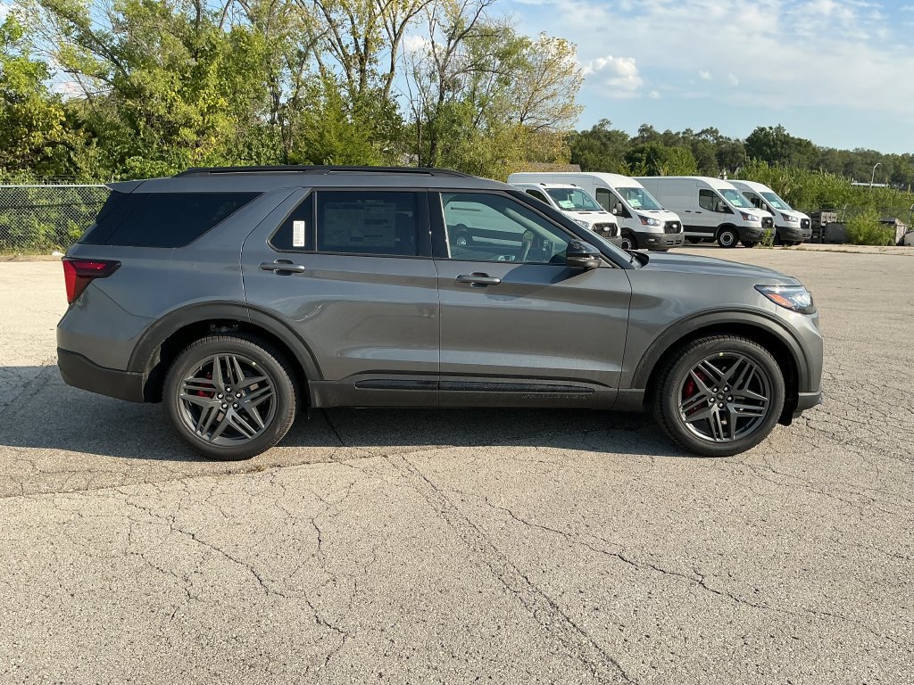 New 2027 Ford Explorer ST AWD/4WD image 4
