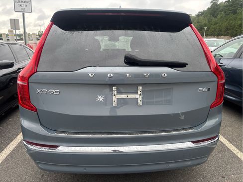 Used 2023 Volvo XC90 B6 Ultimate w/ Protection Package AWD/4WD image 3