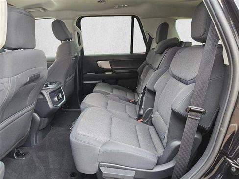 Used 2025 Ford Expedition Active RWD image 15