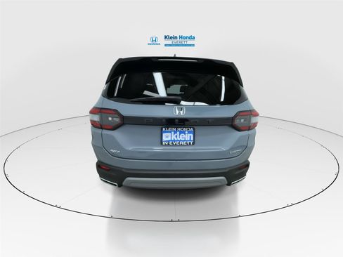 Certified 2023 Honda Pilot Touring image 9